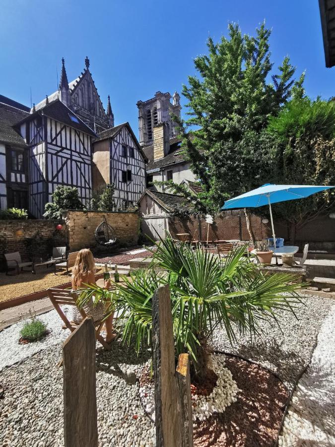 Les Cieux De La Cathedrale - Calme - Jardin - Wifi Apartment ทรัวส์ ภายนอก รูปภาพ